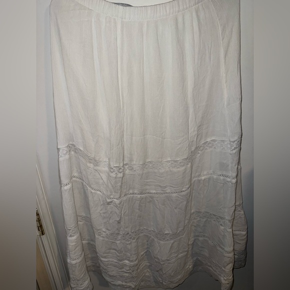 Hollister White Lace Trim maxi skirt - Picture 3 of 3